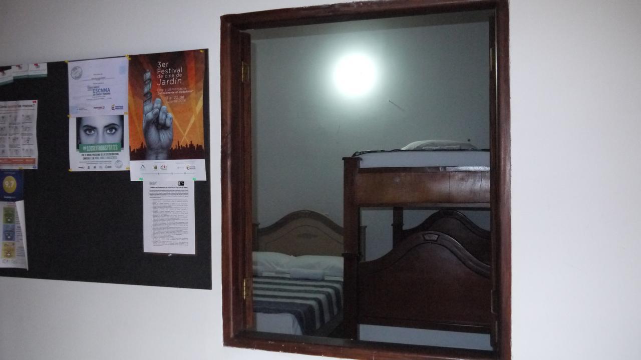 خاردين Hostal Naty Luna المظهر الخارجي الصورة