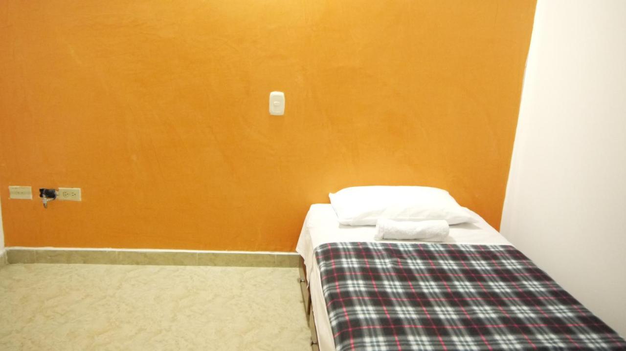 خاردين Hostal Naty Luna المظهر الخارجي الصورة