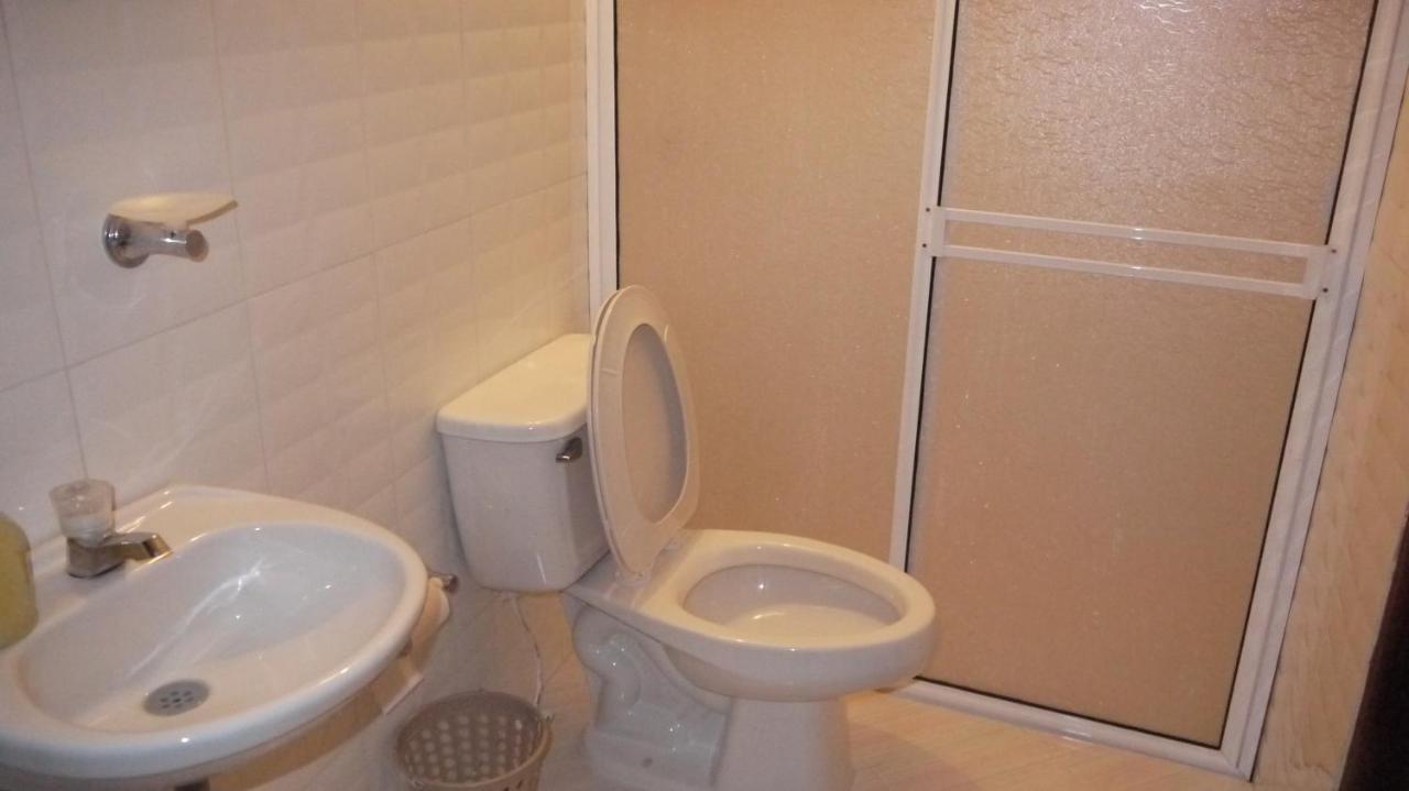 خاردين Hostal Naty Luna المظهر الخارجي الصورة